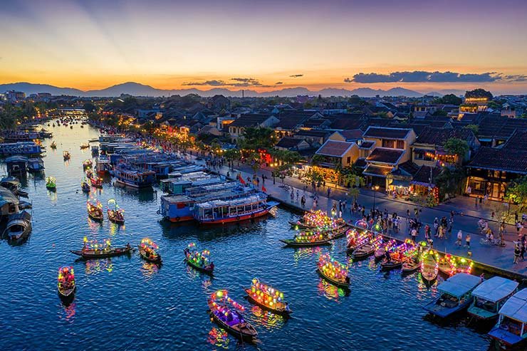 -thuyen-hoa-hoian